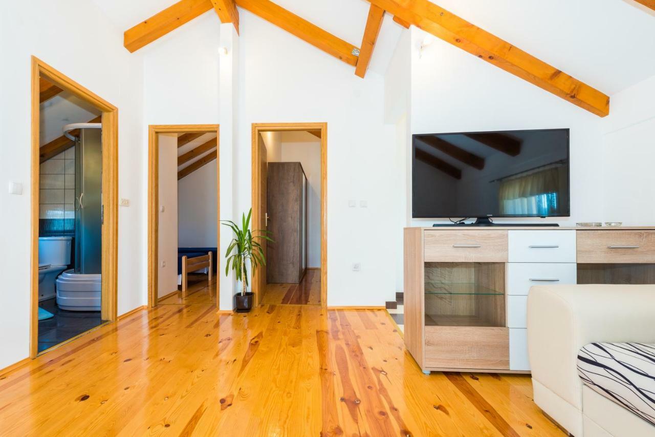 Apartment Bogdanovic Tisno Kültér fotó