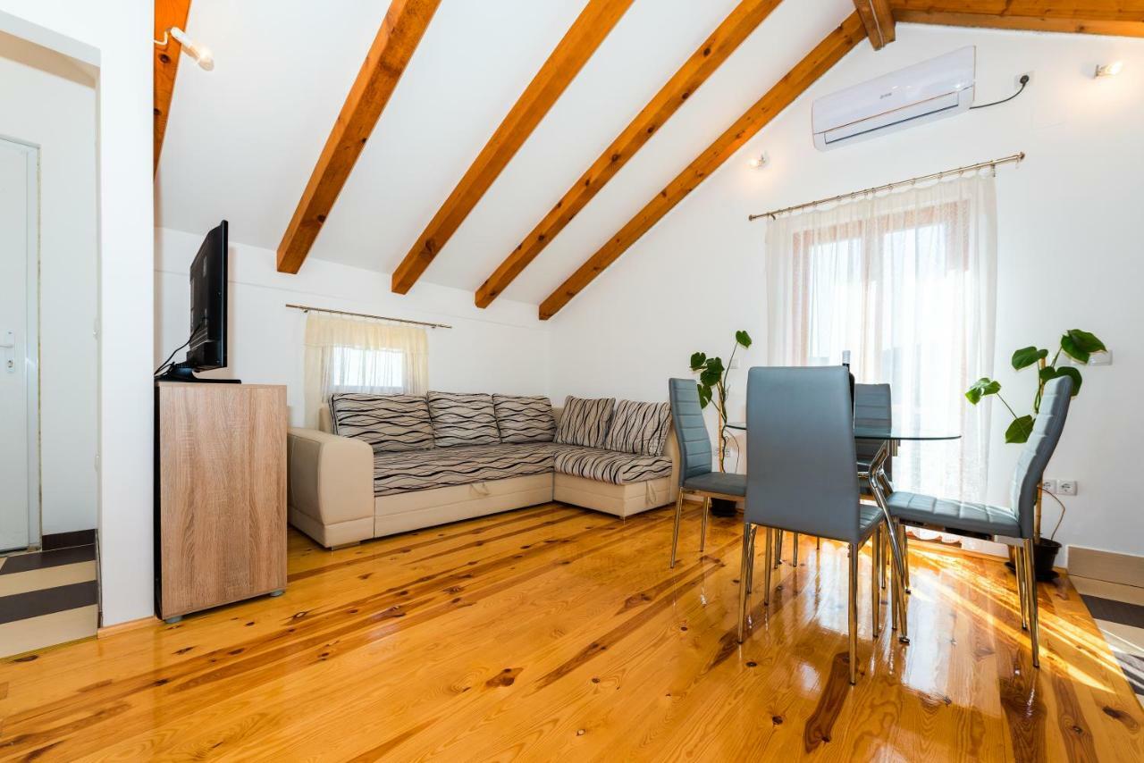Apartment Bogdanovic Tisno Kültér fotó